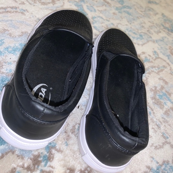 COPY - black slip ons 👟 - Picture 5 of 5